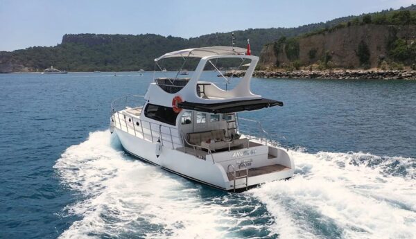 Private-Boat-