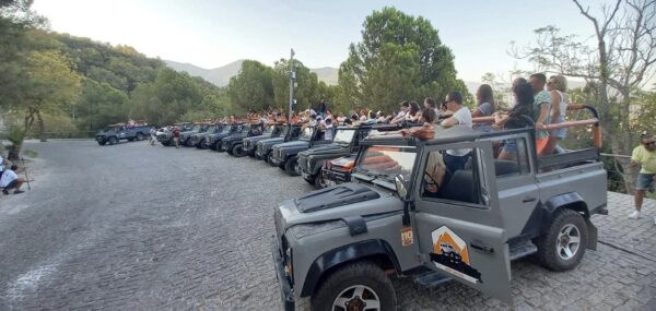 Alanya-Night-Safari-Boat-Tour-Jeep-Safari-Hatch-6