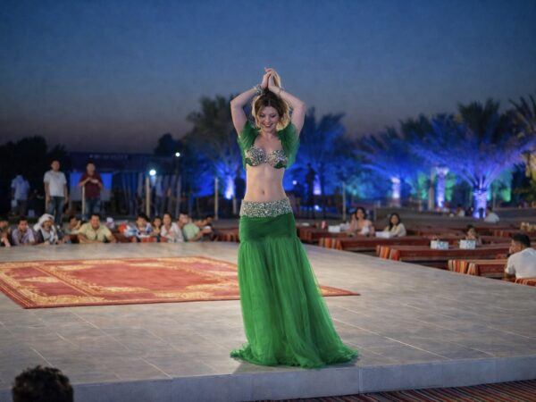 night-jeep-safari-dancer